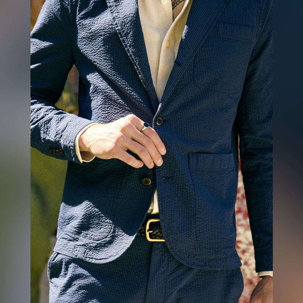 Flint & Tinder - Navy Seersucker blazer - Medium - Never Worn.